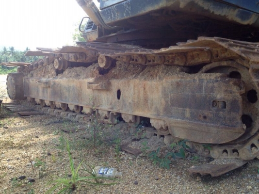 รถแบคโฮ KOMATSU  200 - 5  สนใจติดต่อ 081 - 6079515