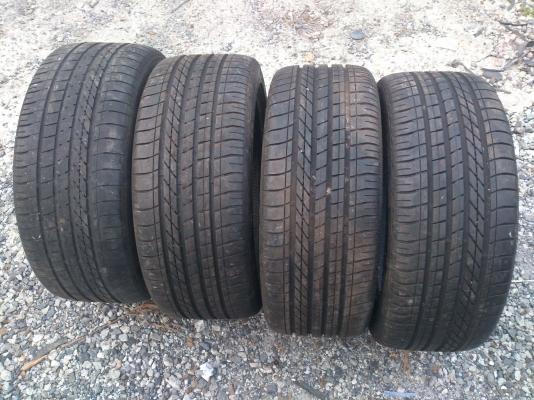 ขายยาง GOOD YEAR 245/45R18 ยางปี11 จำนวน 4 เส้น. 5000 บาท