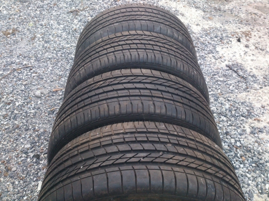 ขายยาง GOOD YEAR 245/45R18 ยางปี11 จำนวน 4 เส้น. 5000 บาท