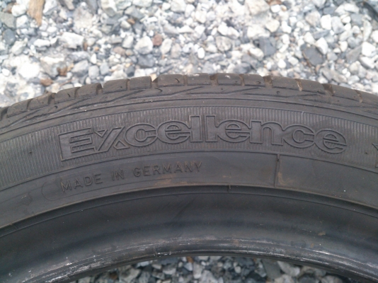 ขายยาง GOOD YEAR 245/45R18 ยางปี11 จำนวน 4 เส้น. 5000 บาท