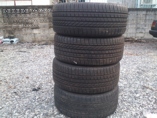 ขายยาง GOOD YEAR 245/45R18 ยางปี11 จำนวน 4 เส้น. 5000 บาท