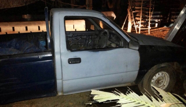 TOYOTA HILUX MIGHTY-X 2.5 MT ปี 37 สภาพดีพร้อมใช้งานได้เลยครับ เครื่องแรงดีแห้งดี ภายในเก๋งคอนโซลสวย พวงมาลัยธรรมดา เบาะมีขาดบ้าง แผงข้างประตูไม่มีทั้ง 2 ฝั่ง กระจกมีให้ครับ กระบะไม่มีผุกร่อน ช่วงล่างคัชซีดีไม่มีดาม ยางสภาพดี 60\% พร้อมใช้งาน เอกสารทะเบียน