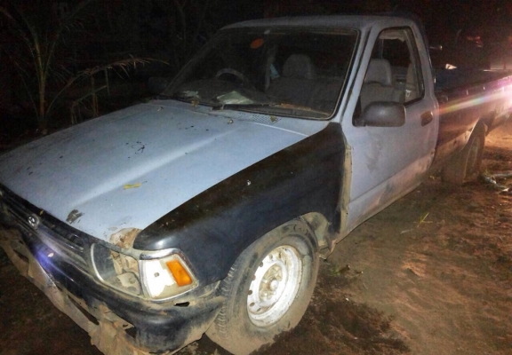 TOYOTA HILUX MIGHTY-X 2.5 MT ปี 37 สภาพดีพร้อมใช้งานได้เลยครับ เครื่องแรงดีแห้งดี ภายในเก๋งคอนโซลสวย พวงมาลัยธรรมดา เบาะมีขาดบ้าง แผงข้างประตูไม่มีทั้ง 2 ฝั่ง กระจกมีให้ครับ กระบะไม่มีผุกร่อน ช่วงล่างคัชซีดีไม่มีดาม ยางสภาพดี 60\% พร้อมใช้งาน เอกสารทะเบียน