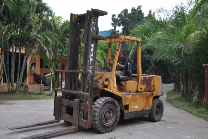 ขาย FORKLIFT TCM 4ตัน เสาสูง4เมตร สภาพเดิมๆจากญี่ปุ่น 185,000เท่านั้น!!