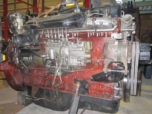 ขายเครื่องยนต์ 6SD1  ข้อ STD เครื่องสวย ติดดี