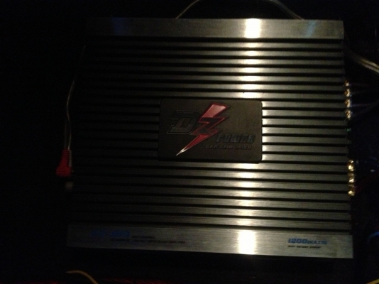 ขายเครื่องเสียง Power 2 ตัว Class D 4CH ปรี 7แบน คลาปาทั้งหมด 7000 บาท ของยังมีประกันนะคับ