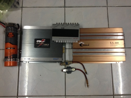 ขายเครื่องเสียง Power 2 ตัว Class D 4CH ปรี 7แบน คลาปาทั้งหมด 7000 บาท ของยังมีประกันนะคับ