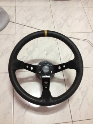 ขายพวงมาลัย OMP ก้านยก 13.5 ราคา500บาท โทร 0831799040โส กทม