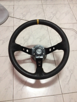 ขายพวงมาลัย OMP ก้านยก 13.5 ราคา500บาท โทร 0831799040โส กทม