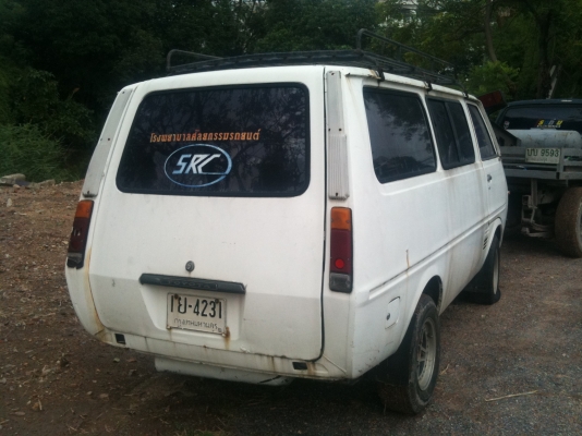 ล้มโปรเจค Toyota Liteace Km11V สีขาว ไม่มีเครื่องและเกียร์  19,900 บาท