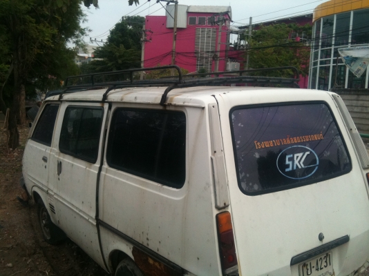 ล้มโปรเจค Toyota Liteace Km11V สีขาว ไม่มีเครื่องและเกียร์  19,900 บาท