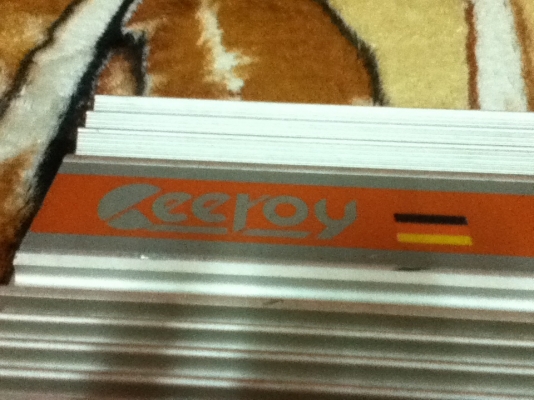 ขายแอมป์ Ceeroy รุ่น CR-600 (2ch)เชื้อชาติเยอรมณีเสียงใสฟังสะอาดหู ขายถูกๆ 1800.-