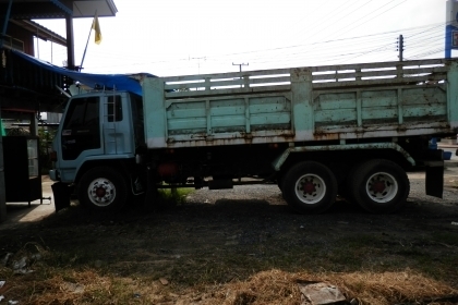 10ล้อดั้ม ISUZU ROCK 210 เจ้าของขับเอง