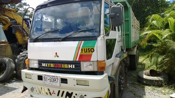 10ล้อดั้มFN527MA เครื่่อง6D16สวย 195 แรงไม่โบ..  รถห้างแท้ ...คัสซีสวย...หัวสวย..