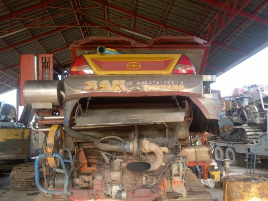 รถเทลเลอร์  HiNo F17 2 เพลา + รถเกี่ยวข้าวศักดิ์พัฒนา KM49