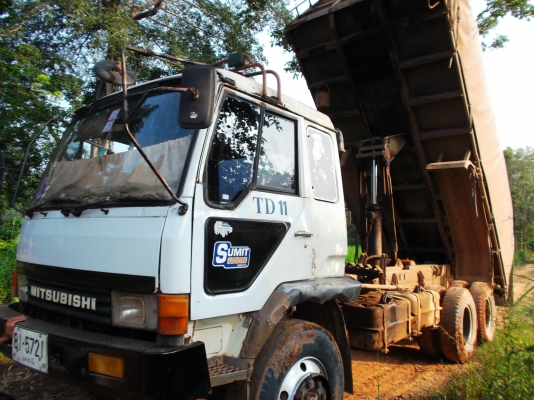 ขายด่วนรถสิบล้อหลงโบFN527TFเครือง220แรงม้าดรั้มสามมิตร