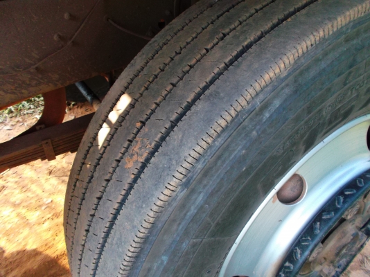 ขายด่วนรถสิบล้อหลงโบFN527TFเครือง220แรงม้าดรั้มสามมิตร