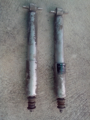 ขายโช๊กหน้าtoyota tiger d4d