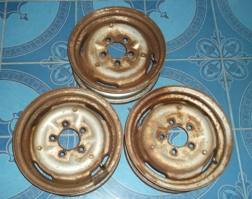 ขายล้อกระทะมาสด้า1000 ครับ 5 รูสภาพสวยๆ