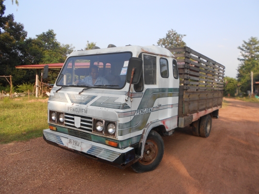 ขายตามสภาพ อีแต๋น 6 ล้อ เครืองอีซุ 100 ผาขาว ทะเบียนเป็นรถเกษตร ปีละ 50 บ.