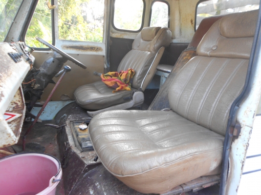 ขายตามสภาพ อีแต๋น 6 ล้อ เครืองอีซุ 100 ผาขาว ทะเบียนเป็นรถเกษตร ปีละ 50 บ.