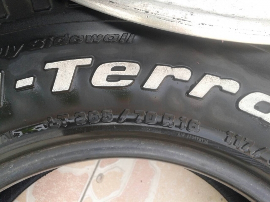 แม็กเล็บเหยี่ยวขอบ 16 แท้ ไม่คว้าน พร้อมยาง 265 70 16  1ชุด