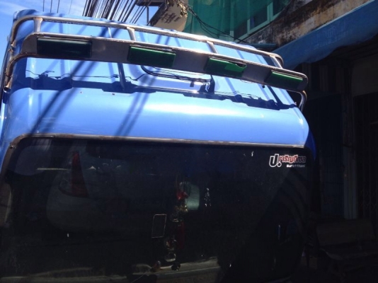 รถอีซูซุ 6 ล้อดั้ม NKR  88 แรงม้า ปี 40   สนใจติดต่อ 081 - 6079515