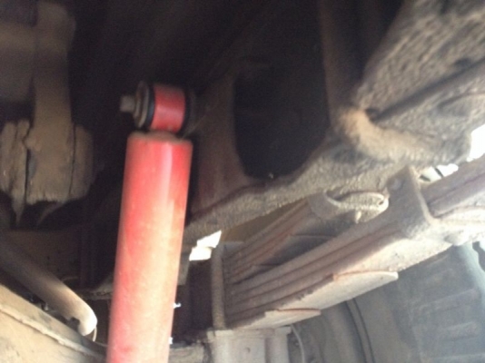 รถอีซูซุ 6 ล้อดั้ม NKR  88 แรงม้า ปี 40   สนใจติดต่อ 081 - 6079515