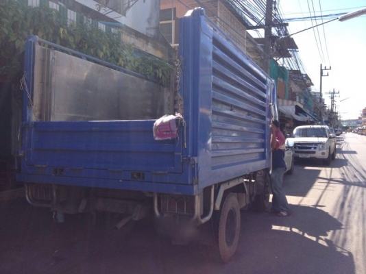 รถอีซูซุ 6 ล้อดั้ม NKR  88 แรงม้า ปี 40   สนใจติดต่อ 081 - 6079515