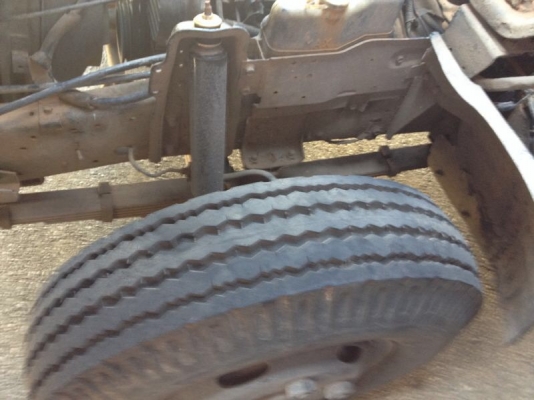 รถอีซูซุ 6 ล้อดั้ม NKR  88 แรงม้า ปี 40   สนใจติดต่อ 081 - 6079515