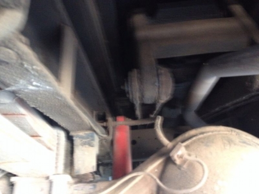 รถอีซูซุ 6 ล้อดั้ม NKR  88 แรงม้า ปี 40   สนใจติดต่อ 081 - 6079515