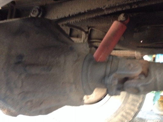 รถอีซูซุ 6 ล้อดั้ม NKR  88 แรงม้า ปี 40   สนใจติดต่อ 081 - 6079515