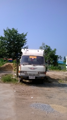 ต้องการขายรถเครนน้ำหนัก 2.5 ตัน ฮีโนKM779