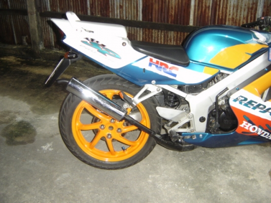 NSR 150 SP PROARM สวยมากครับ ทำสีใหม่ ทั้ง คัน เครื่องดีเยี่ยม  อยูที่ กทม ไปรษณีย์ ยานนาวา ตรงข้ามปั้มเชลล์ สนจัย ติดต่อคุณ จอร์ โทร .0808051985