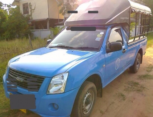 ISUZU D-MAX SPARK EX Ddi i -TEQ 2.5 MT ปี 50 รถสวยสภาพดีสีสันบางเดิมๆ กระบะมีหลังคาโดยสารครบพร้อม เครื่องแน่นแรงดีไม่มีเยิ้ม ภายในเก๋งคอนโซลสวยครบ แอร์เย็น พวงมาลัยเพาเวอร์ ช่วงล่างแน่นดี ยางสภาพดี 70\% พร้อมใช้งาน เอกสารทะเบียนครบพร้อม ราคาต่อรองได้ครับ