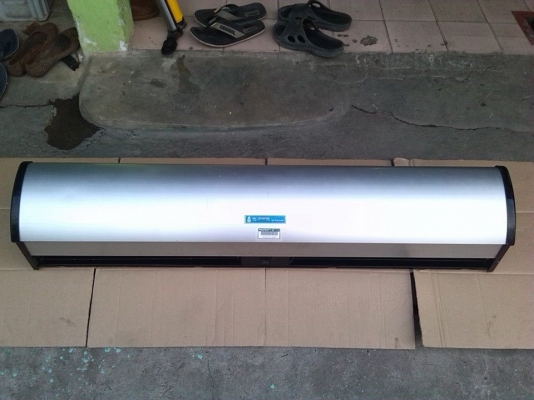 **** ขายม่านตัดแอร์ สภาพสวย ขายถูก ****