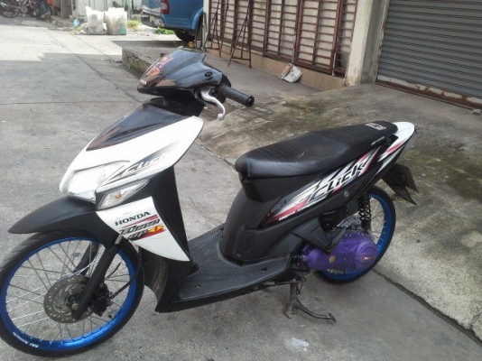 click ปี 50 ล้อน้ำเงิน สีดำ ขาว รถบ้าน เครื่องเดิม แน่นๆ ไม่หลวมไม่มีควันขาว มีเล่ม เอกสารครบ ภาษีเกิน 3 ปี