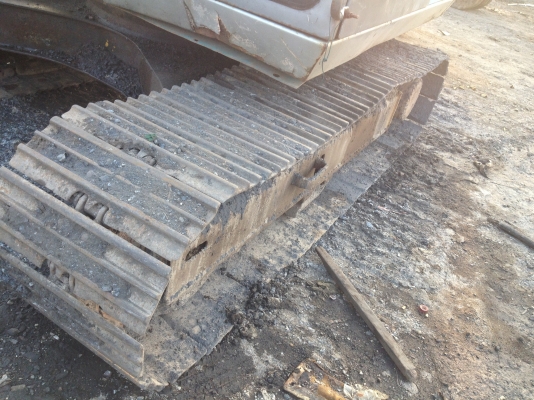 ขายด่วน... KOMATSU PC 100-5 คอนโทรลยาว ไฟฟ้าครบ รถสวย เอกสารสัญญาซื้อขายค่ะ