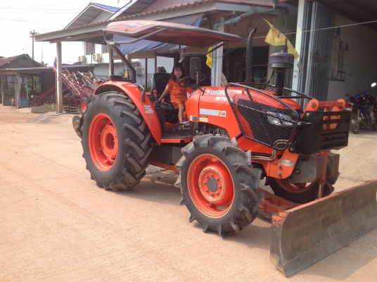 ขายรถคูโบต้า70เเรงสภาพดีพร้อมใบดันเเละผาน3ตราช้างให้ด้วยครับ ขายรถคูโบต้า70เเรงสภาพดีพร้อมใบดันเเละผาน3ตราช้างให้ด้วยครับ