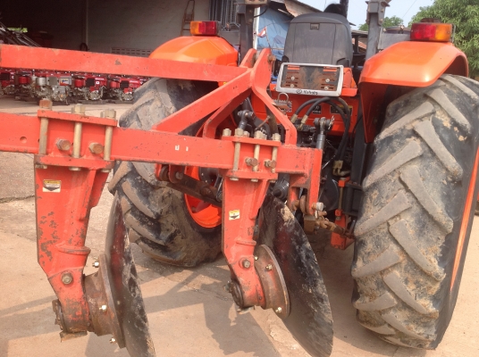 ขายรถคูโบต้า70เเรงสภาพดีพร้อมใบดันเเละผาน3ตราช้างให้ด้วยครับ ขายรถคูโบต้า70เเรงสภาพดีพร้อมใบดันเเละผาน3ตราช้างให้ด้วยครับ