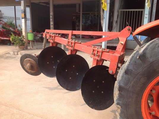 ขายรถคูโบต้า70เเรงสภาพดีพร้อมใบดันเเละผาน3ตราช้างให้ด้วยครับ ขายรถคูโบต้า70เเรงสภาพดีพร้อมใบดันเเละผาน3ตราช้างให้ด้วยครับ