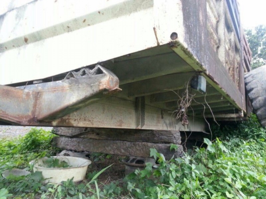 ขาย กะบะดั้ม  ( รุ่นเก่า )  ( มีขาย 2 ลูก )  สนใจติดต่อ 081 - 6079515