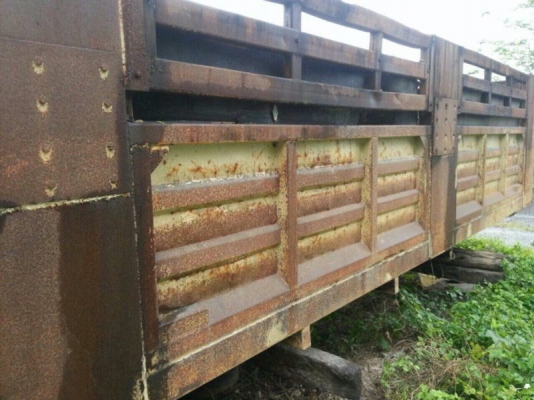 ขาย กะบะดั้ม  ( รุ่นเก่า )  ( มีขาย 2 ลูก )  สนใจติดต่อ 081 - 6079515