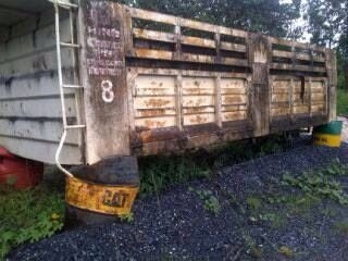 ขาย กะบะดั้ม  ( รุ่นเก่า )  ( มีขาย 2 ลูก )  สนใจติดต่อ 081 - 6079515