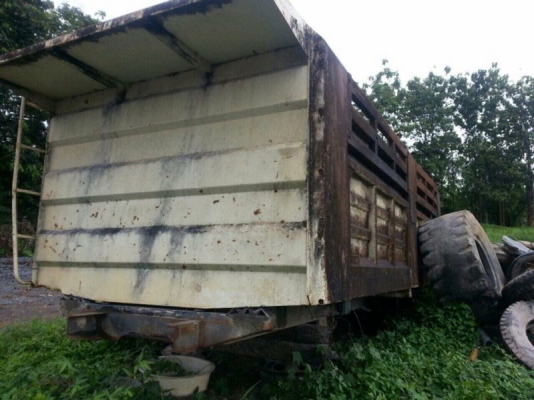 ขาย กะบะดั้ม  ( รุ่นเก่า )  ( มีขาย 2 ลูก )  สนใจติดต่อ 081 - 6079515