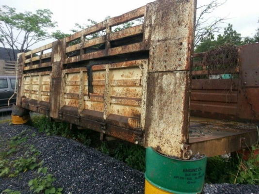 ขาย กะบะดั้ม  ( รุ่นเก่า )  ( มีขาย 2 ลูก )  สนใจติดต่อ 081 - 6079515