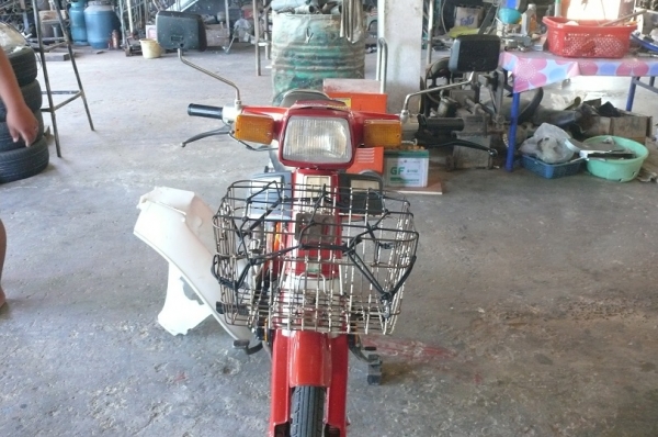 ขาย HONDA C700ไม่มีเครื่องแล้ว  7000