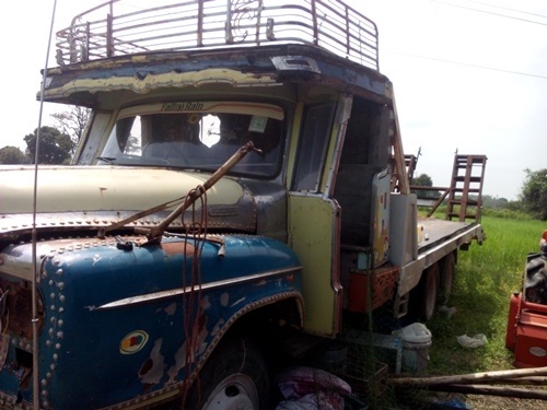 เกษตรพัฒนาปลดหนี้ รองกระสอบ  เทเลอร์หัวยาว