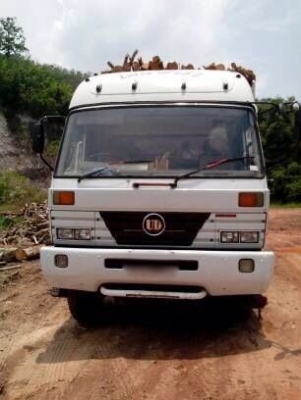 รถนิตสัน UD 10 ล้อ ( ไม่ดั้ม )  290 แรงม้า ปี 43 ( ขาย แม่,ลูก )  สนใจติดต่อ 081 - 6079515