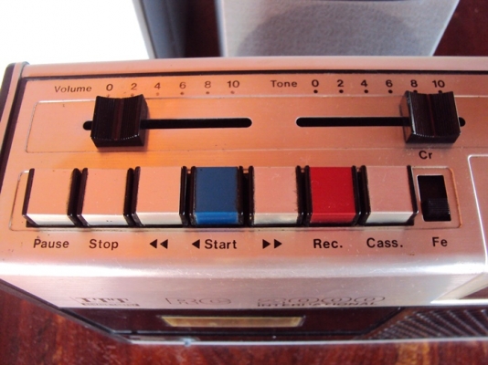 ขาย วิทยุ ITT SCHAUB-LORENZ RC-2000 ขาย วิทยุ ITT SCHAUB-LORENZ RC-2000